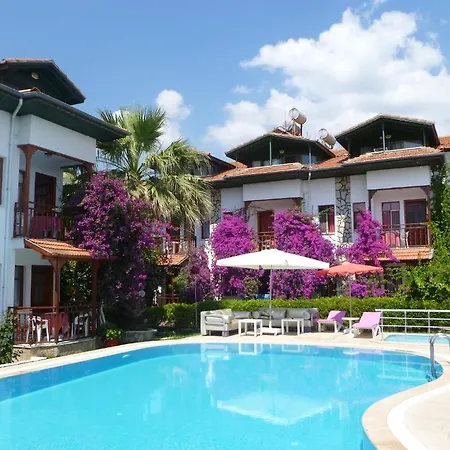 B.c. Alya Aparthotel 2*