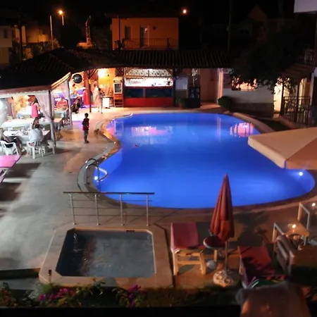 Aparthotel B.c. Alya