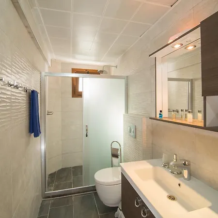 Hotel de apartamente B.c. Alya